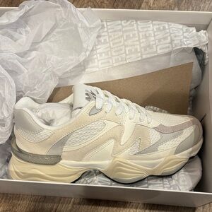 Steve Madden sebi  White Multicolor Sneakers